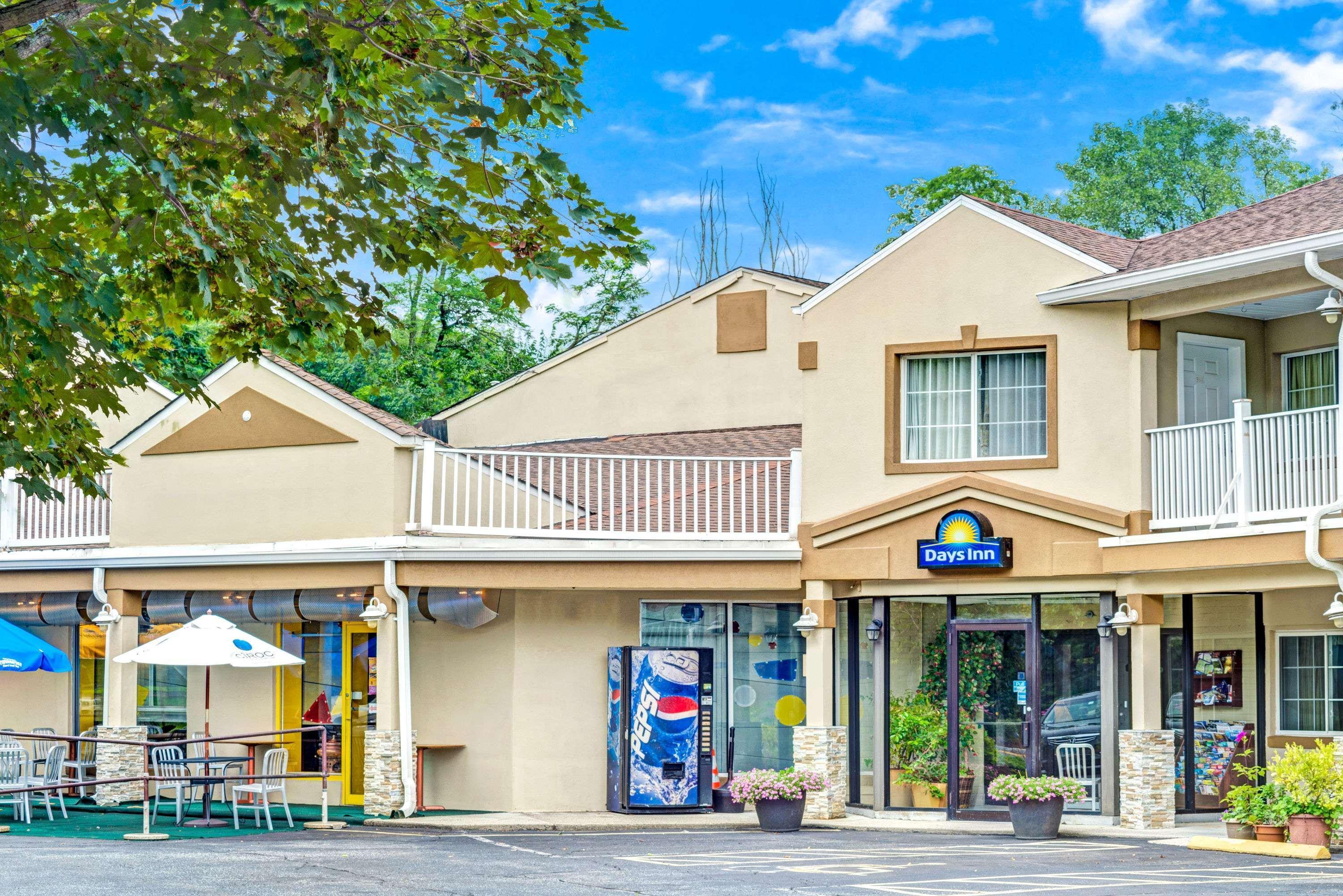 Days Inn By Wyndham Ridgefield Exterior foto