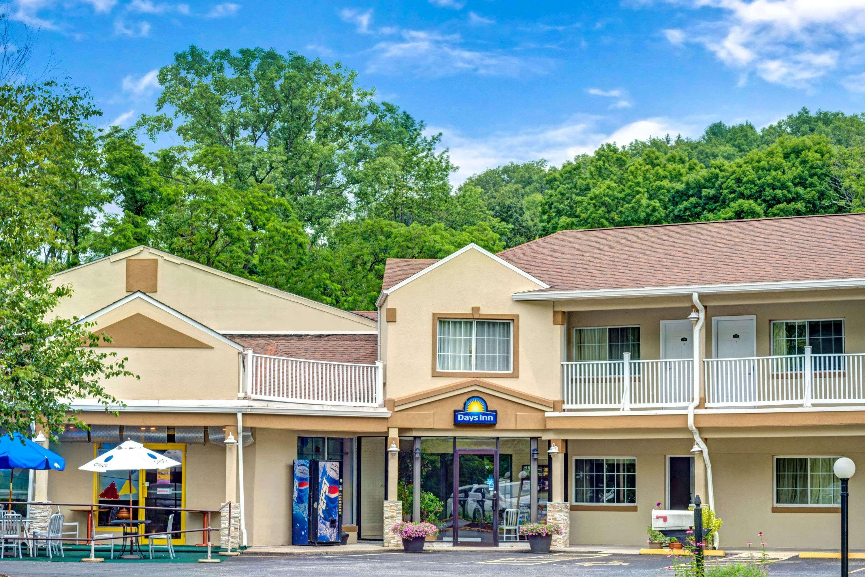 Days Inn By Wyndham Ridgefield Exterior foto